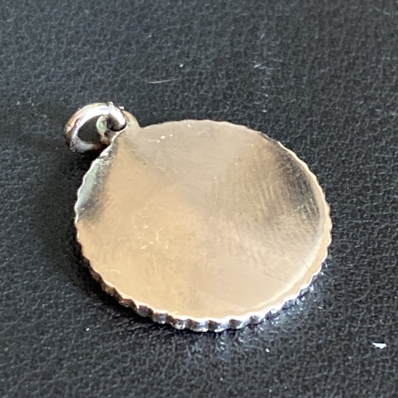 Sweet 16 Pendant - Picture 3 of 3